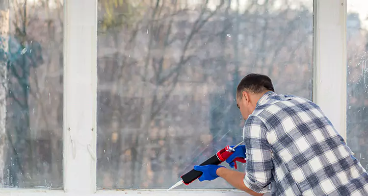 Repair Sliding Closet Doors Not Moving in Maitland, FL