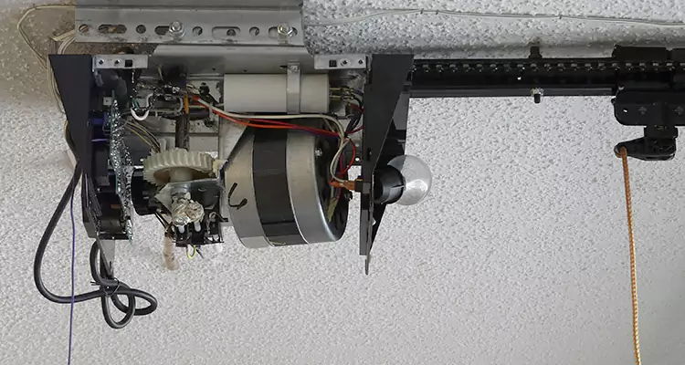 Garage Door Motor Replacement in Maitland, FL